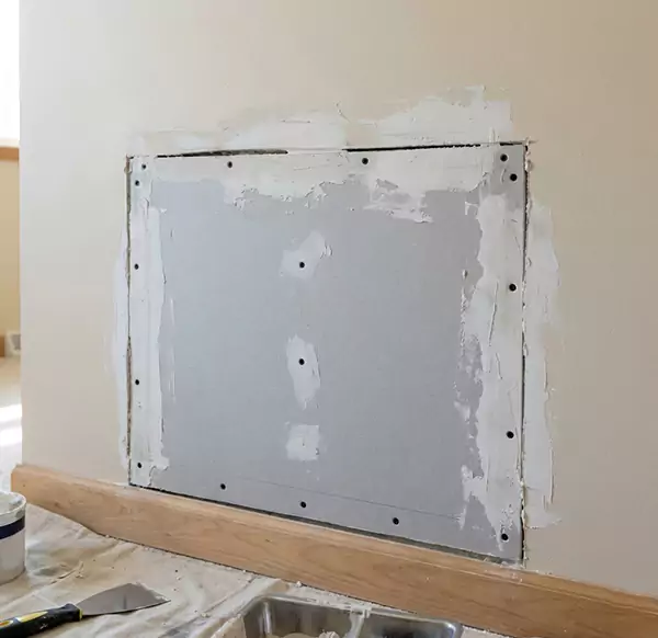 Why Homeowners and Businesses Choose Ventura Water Restoration for Fixing Water Damaged Drywall in San Buenaventura, CA?
